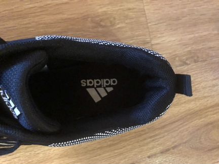 Кроссовки adidas
