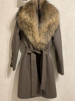 Пальто зимнее с натуральным мехом