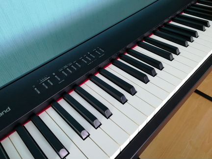 Roland FP-30-BK цифровое пианино