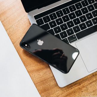 iPhone Xs 64