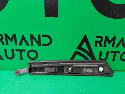 Накладка двери багажника левая Citroen C4 Aircross