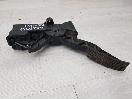 Педаль газа Mercedes A Class W169 M266.920 2007