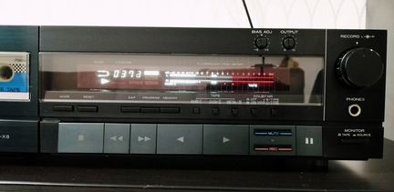 Кассетная дека Lo-D/Hitachi D-X8 3-Head