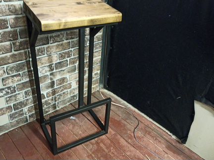 Барный стул в стиле лофт