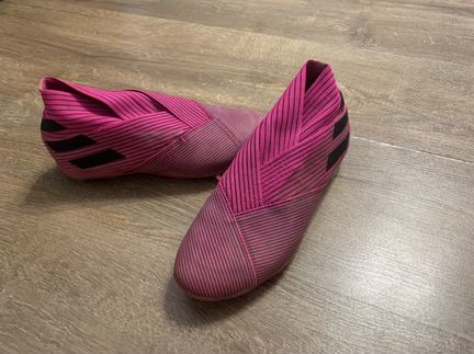 Футбольные бутсы