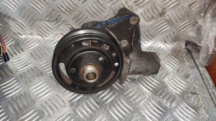 Кронштейн вискомуфты Audi A6C5