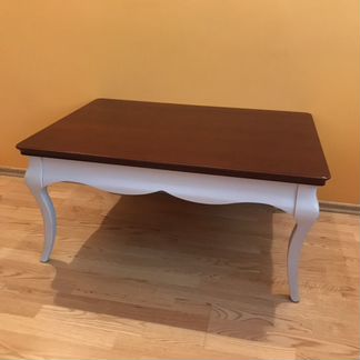 Стол журнальный массив бука