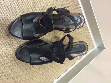 Продам туфли Marni