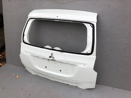 Крышка багажника задняя Mitsubishi Pajero Sport 3