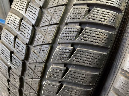 Пара 225/40R19 Falken HS449 Euro Winter