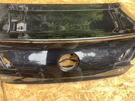 Крышка (дверь) багажника на Volkswagen Passat CC I