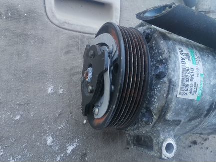Компрессор кондиционера VAG 1K0820803S